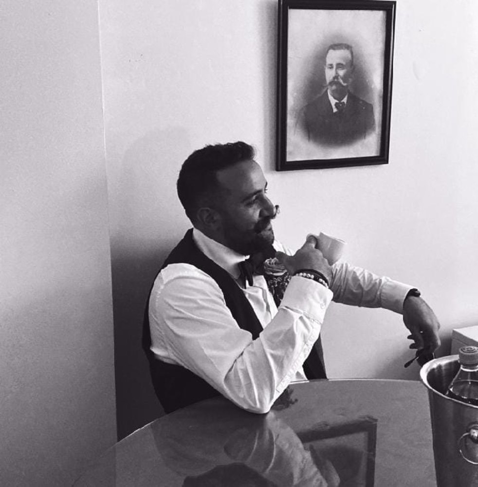 Meet your Posher, Damien